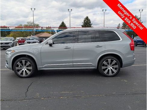 Used 2025 Volvo XC90 T8 Plus w/ Protection Package Premier image 4