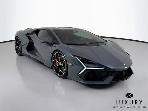 Used 2025 Lamborghini Revuelto AWD/4WD image 3