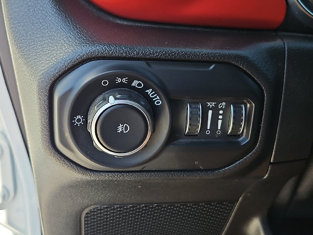 Used 2021 Jeep Wrangler Unlimited Rubicon AWD/4WD image 23