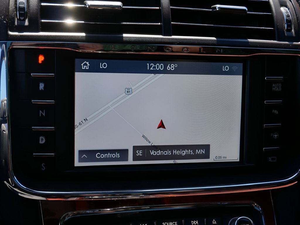 Used 2020 Lincoln Continental Reserve w/ Luxury Package FWD image 20
