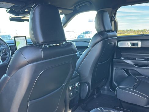 Used 2020 Ford Explorer ST w/ Premium Technology Package image 17