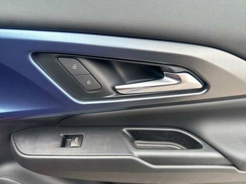 New 2025 Chevrolet Equinox EV LT w/ Convenience Package II image 14