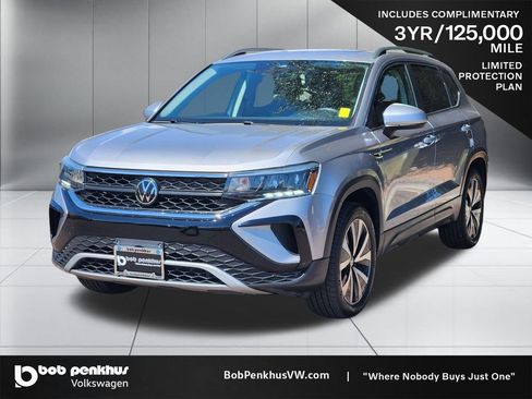 Used 2023 Volkswagen Taos SE w/ Panoramic Sunroof Package AWD/4WD image 23