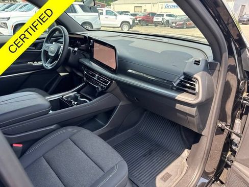 Used 2025 Chevrolet Traverse LT w/ LPO, Floor Liner Package FWD image 25