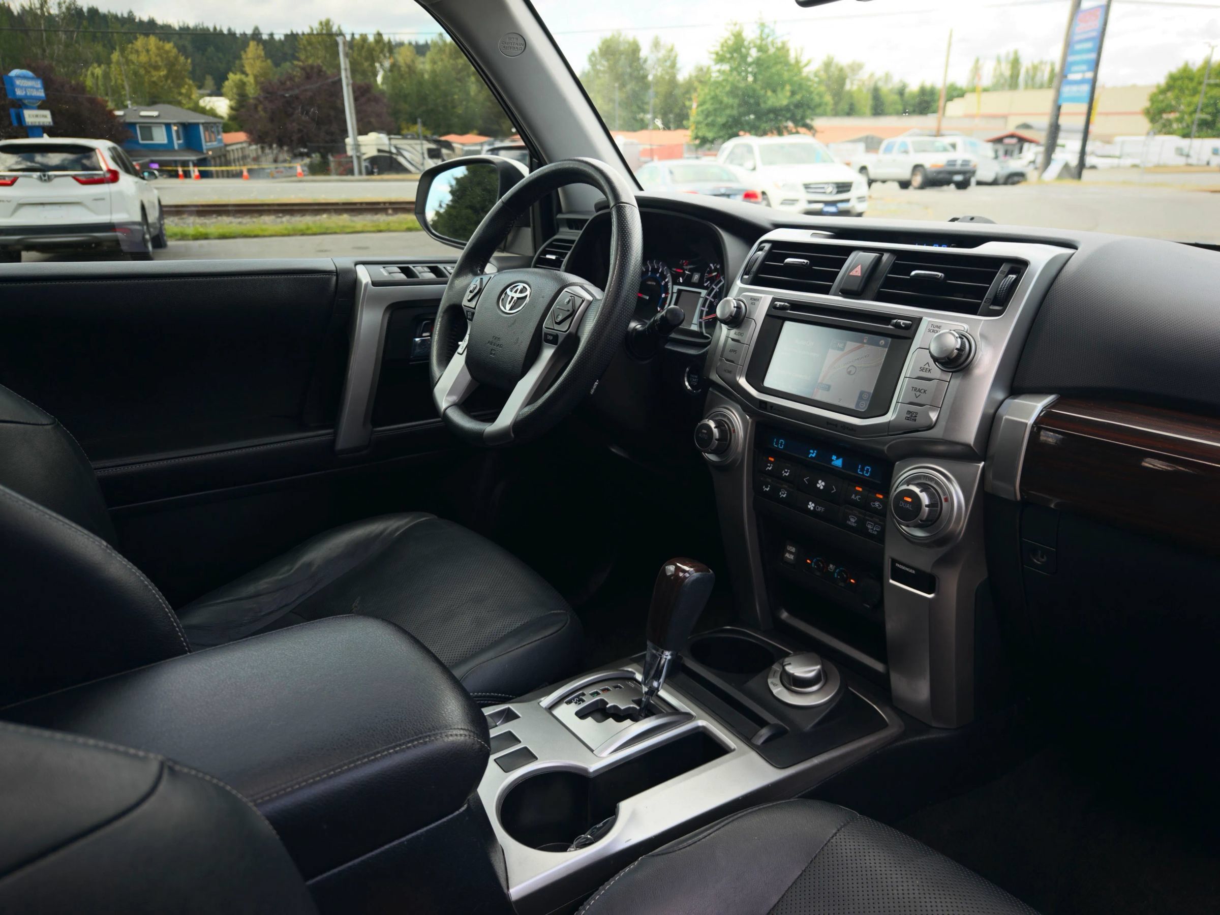 Used 2017 Toyota 4Runner Limited AWD/4WD image 36