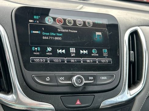 Used 2018 Chevrolet Equinox Premier FWD image 28