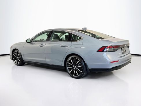 Used 2024 Honda Accord Touring image 3