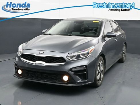 Used 2021 Kia Forte LXS FWD image 4