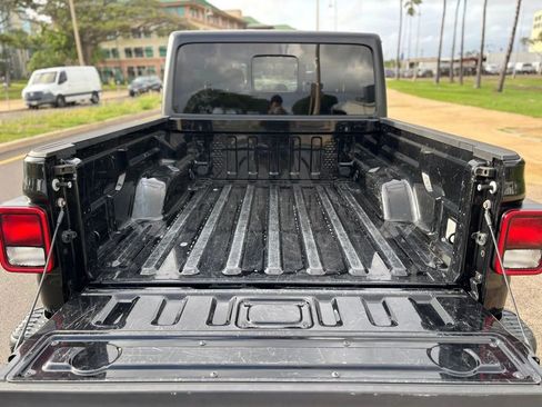 Used 2021 Jeep Gladiator Rubicon image 17