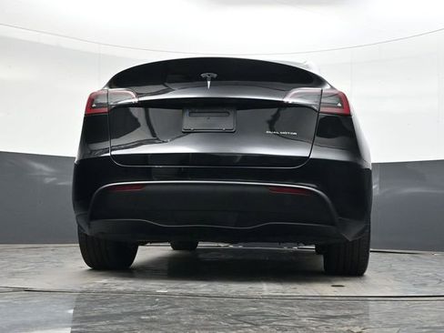 Used 2025 Tesla Model Y Long Range image 29