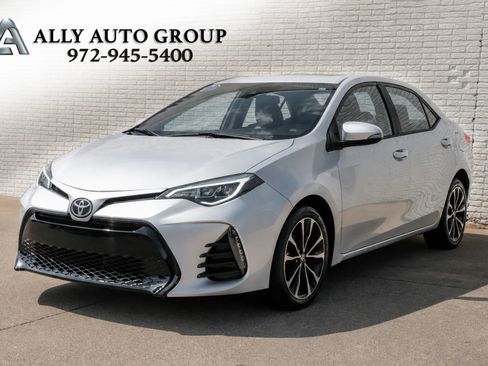 Used 2017 Toyota Corolla SE FWD image 1