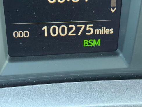 Used 2018 Toyota RAV4 XLE image 28