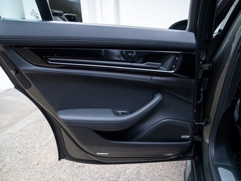 Used 2024 Porsche Panamera RWD image 24