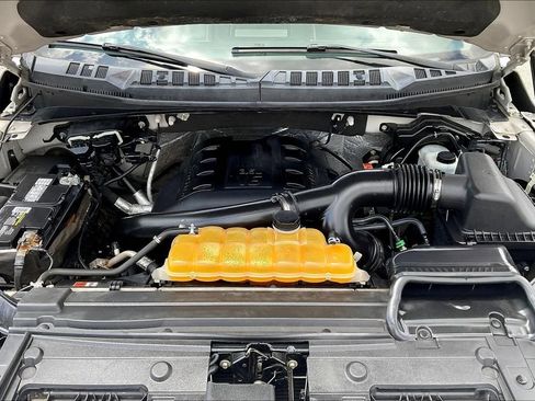 Used 2016 Ford F150 Platinum w/ Equipment Group 701A Luxury AWD/4WD image 30