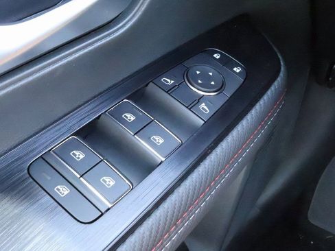 New 2025 Nissan Kicks SR image 14