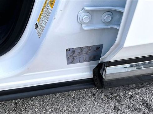 Certified 2025 Buick Envision Sport Touring image 33