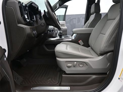 Used 2025 Chevrolet Silverado 1500 LTZ image 10