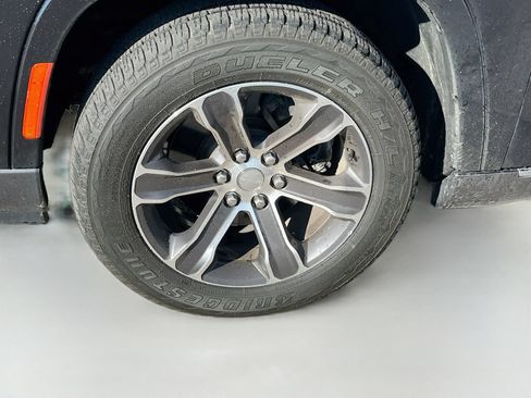Used 2022 Jeep Grand Wagoneer Series I AWD/4WD image 34