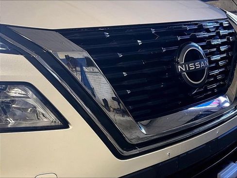 Used 2022 Nissan Rogue SV image 29