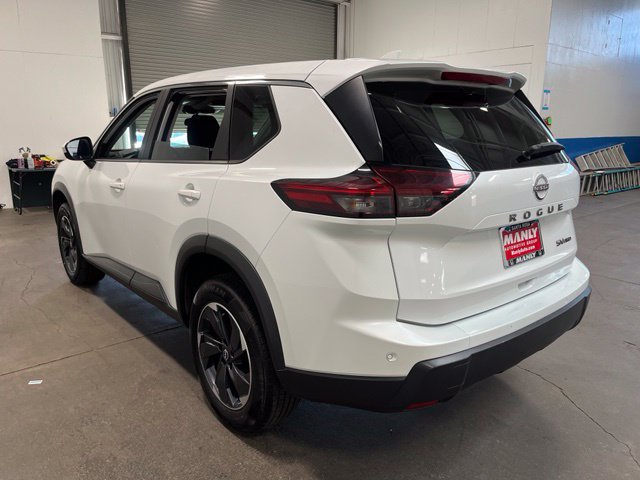 Used 2024 Nissan Rogue SV AWD/4WD image 5