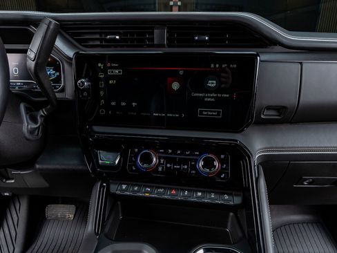 Used 2025 GMC Sierra 2500 AT4X w/ AT4X AEV Edition image 24