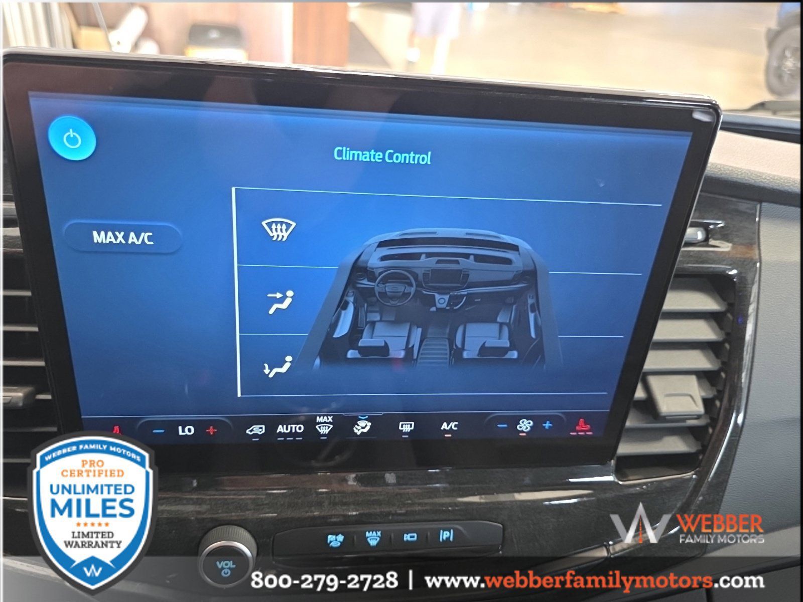 Used 2022 Ford Transit 150 Low Roof AWD image 39