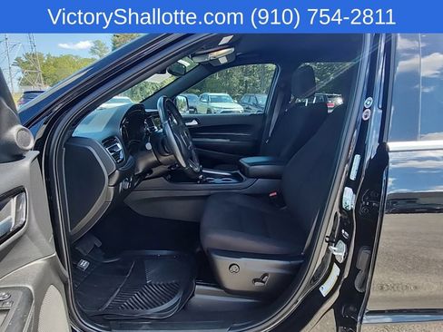 Used 2023 Dodge Durango SXT AWD/4WD image 16