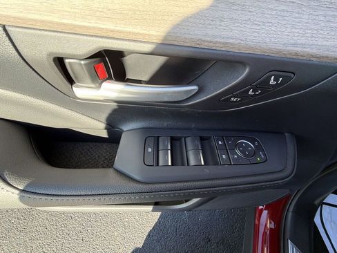 Used 2026 Toyota Grand Highlander Limited image 19