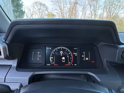 Used 2024 Toyota Tacoma SR w/ SR Upgrade Package AWD/4WD image 18