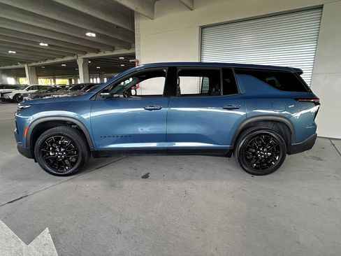 Used 2024 Chevrolet Traverse LS w/ Midnight/Sport Edition FWD image 2