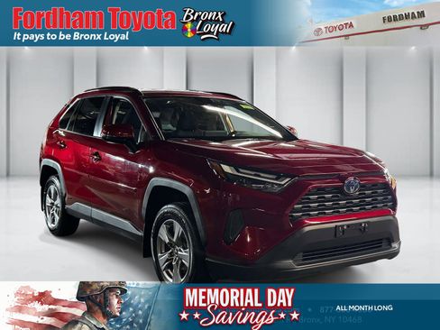 Used 2024 Toyota RAV4 LE AWD/4WD image 1