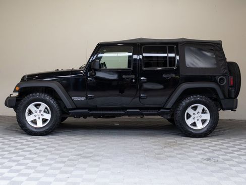 Used 2012 Jeep Wrangler Unlimited Sport image 7