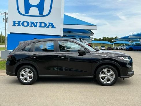 Used 2025 Honda HR-V LX image 2