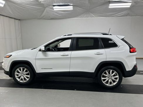 Used 2016 Jeep Cherokee Limited AWD/4WD image 6
