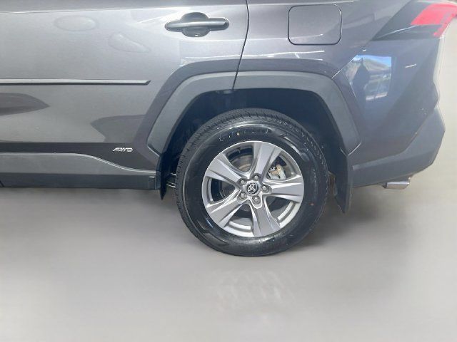 Used 2022 Toyota RAV4 XLE w/ Convenience Package AWD/4WD image 24