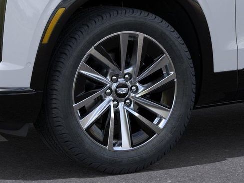 New 2026 Cadillac Vistiq Sport w/ LPO, Floor Liner Package AWD/4WD image 9