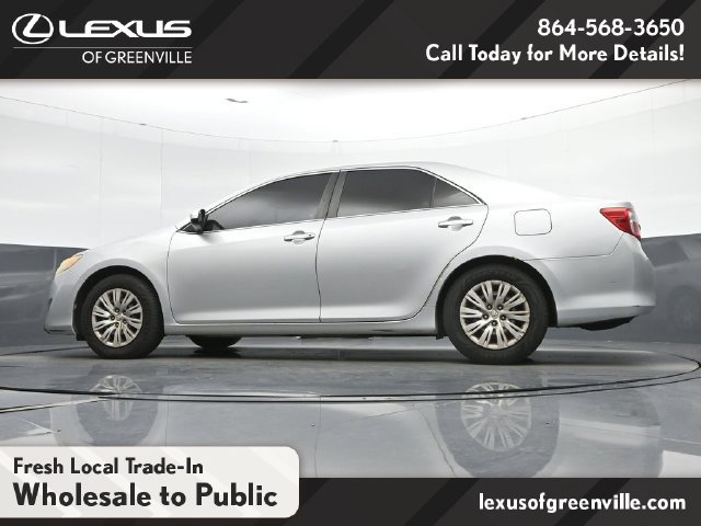 Used 2014 Toyota Camry FWD image 19