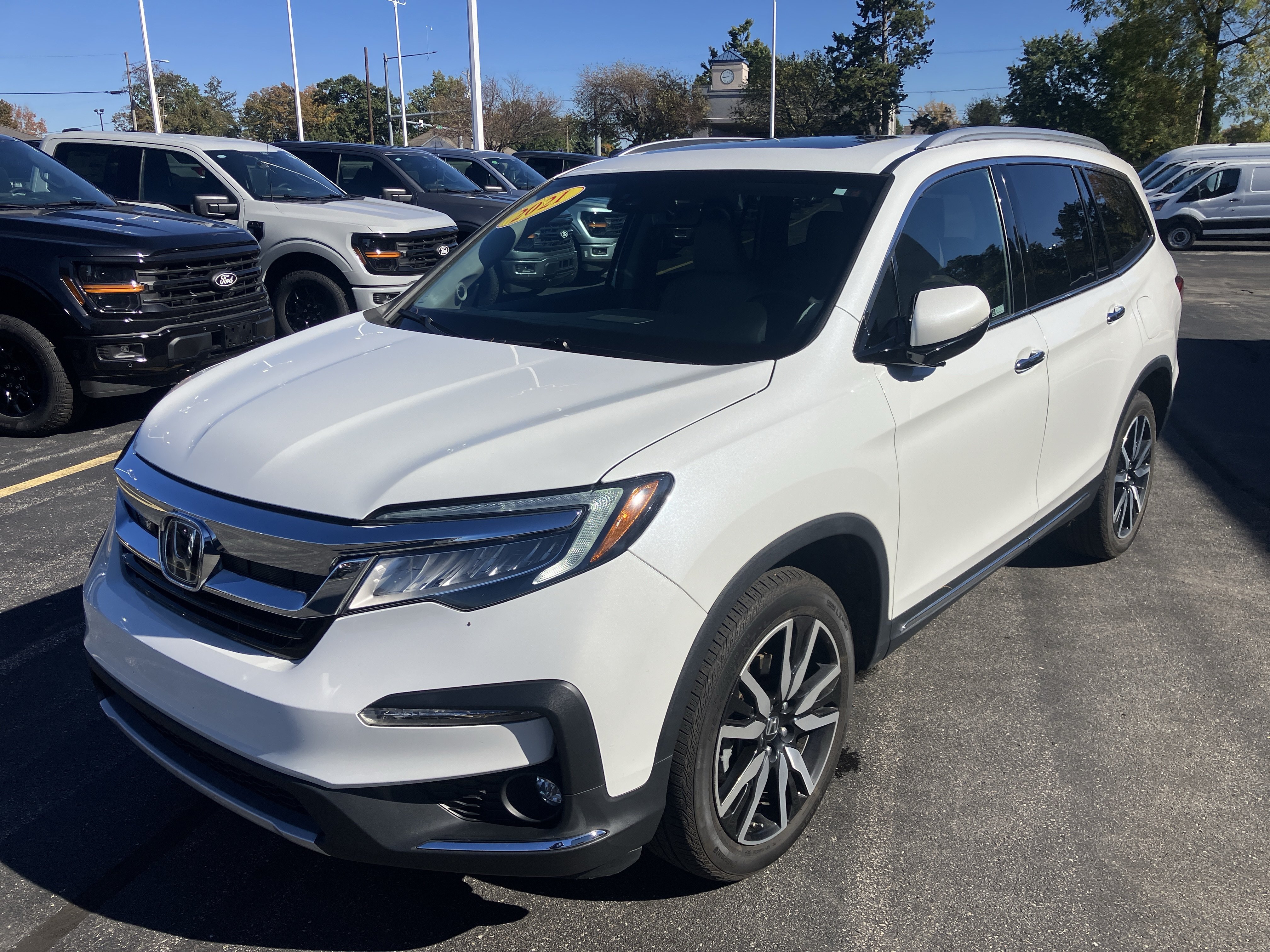 Used 2021 Honda Pilot Elite image 3