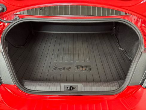 Used 2025 Toyota GR86 Premium w/ ALL Weather Mat Package (TMS) image 26