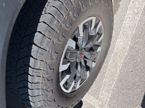 Used 2023 Nissan Frontier Pro-X w/ Technology Package image 5