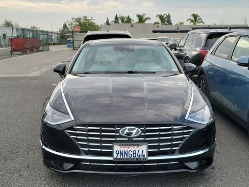 Used 2023 Hyundai Sonata Limited FWD image 2