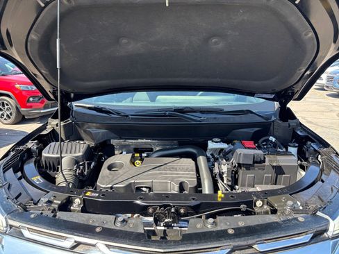 Used 2025 Chevrolet Equinox LT image 32