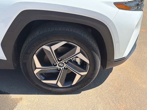 Certified 2024 Hyundai Tucson Limited AWD/4WD image 12