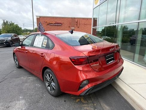 Certified 2023 Kia Forte LXS FWD image 3