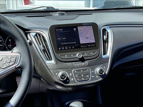 Used 2024 Chevrolet Malibu LT image 9