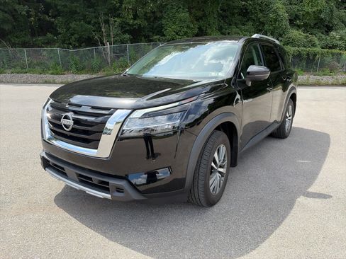 Certified 2024 Nissan Pathfinder SL AWD/4WD image 1