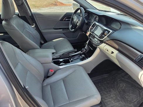 Used 2016 Honda Accord EX-L image 7