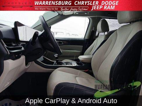 Used 2025 Kia Carnival SX Prestige image 15