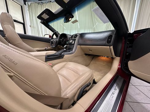 Used 2007 Chevrolet Corvette Convertible w/ Preferred Equipment Group RWD image 15