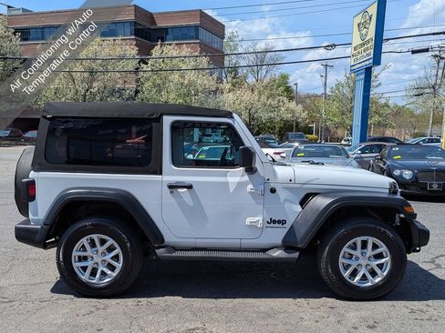 Used 2023 Jeep Wrangler Sport AWD/4WD image 7